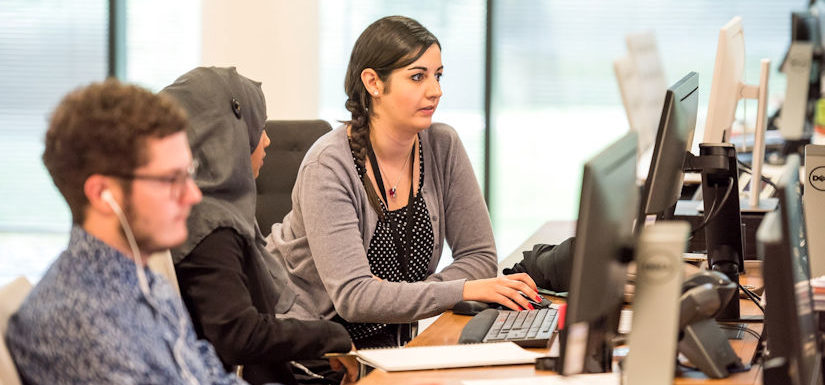 How to Pay International Contractors