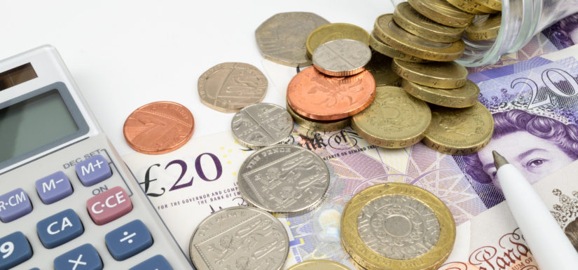 How to Pay Contractors in the U.K.
