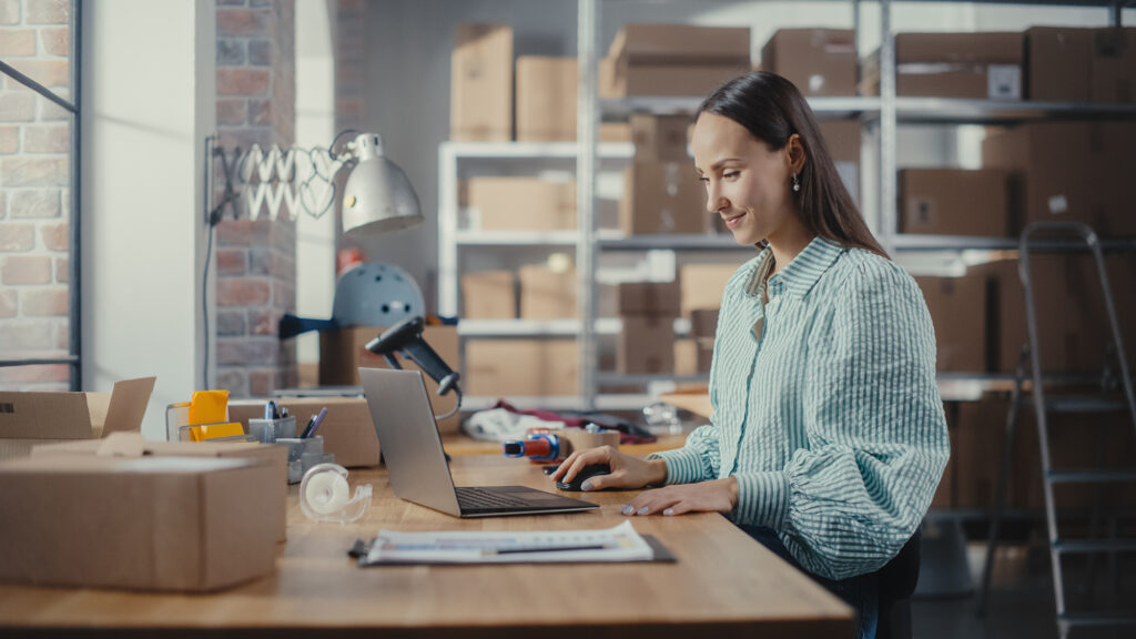 woman looking for international money transfer services
